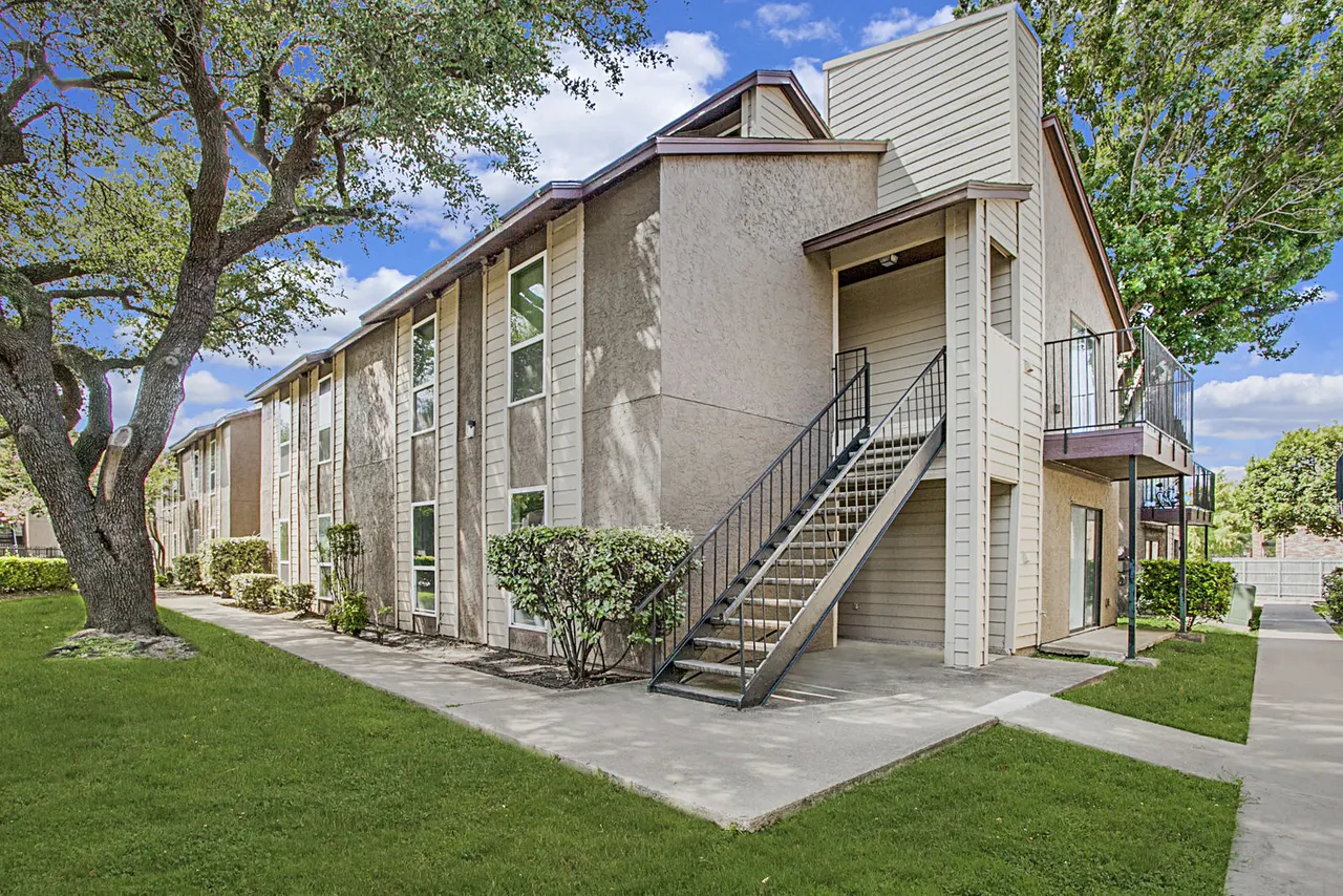 Waterside Apartment Homes