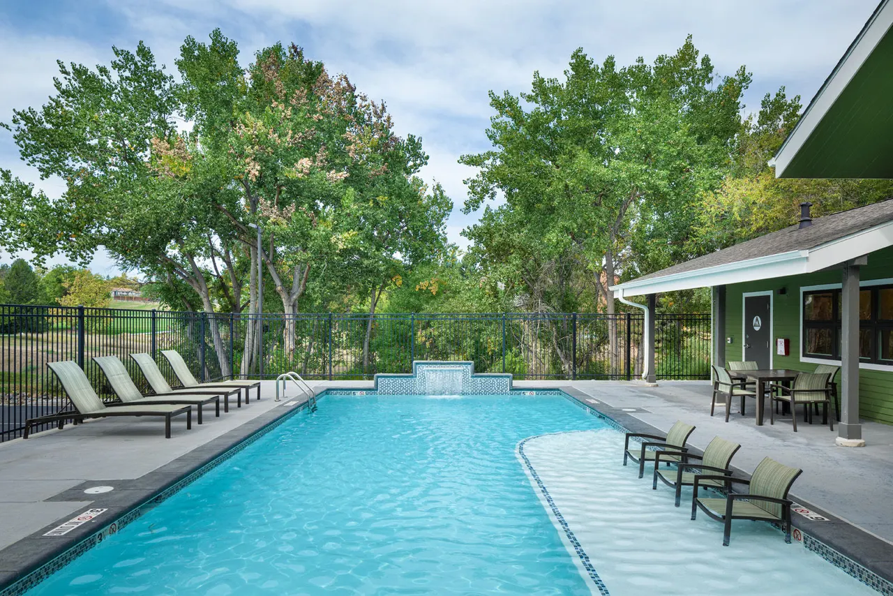 The Ridge at Mountain View Apartments