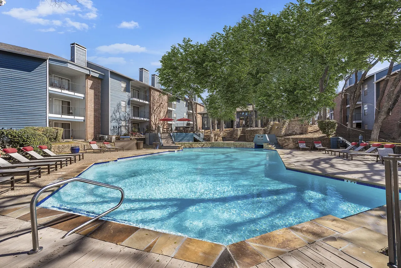 Wood Hollow Apartments
