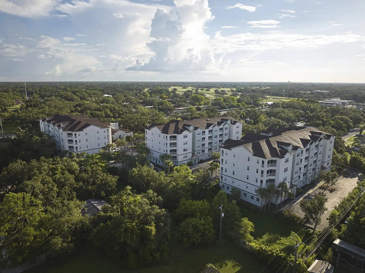 Overture Grand Oaks Apartments
