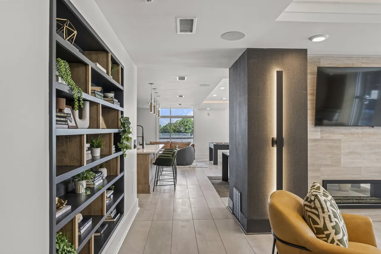The Mint 425 Apartments