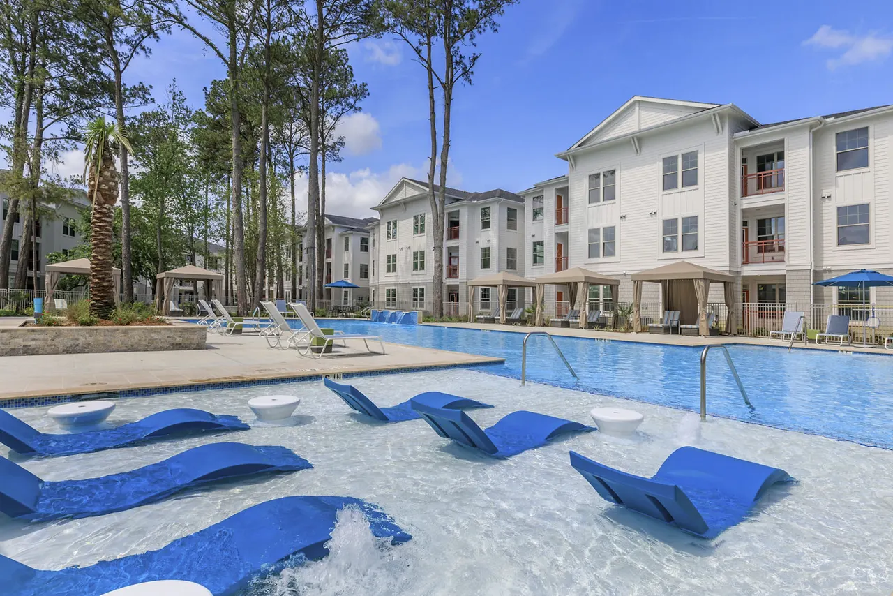 Ariza Gosling Apartments