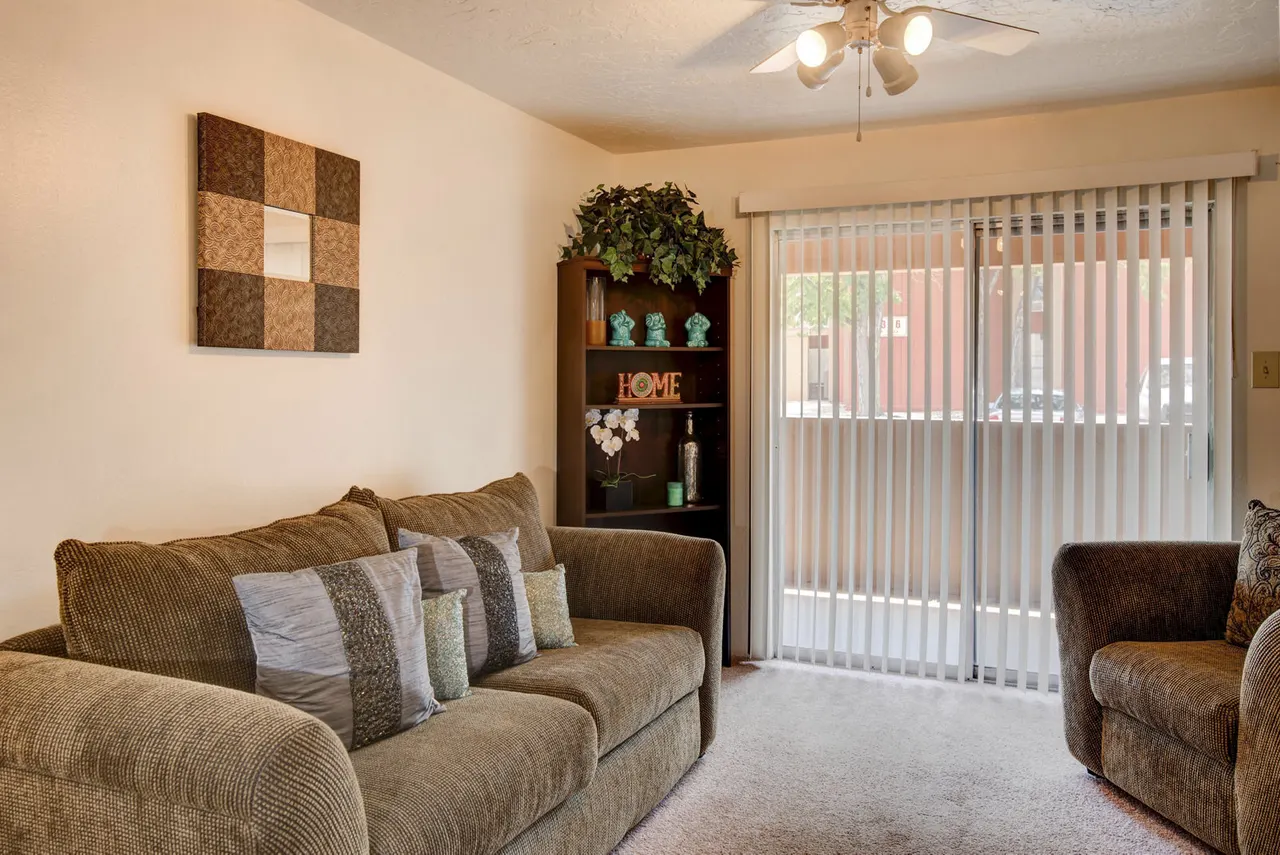 Desert Creek Apartments