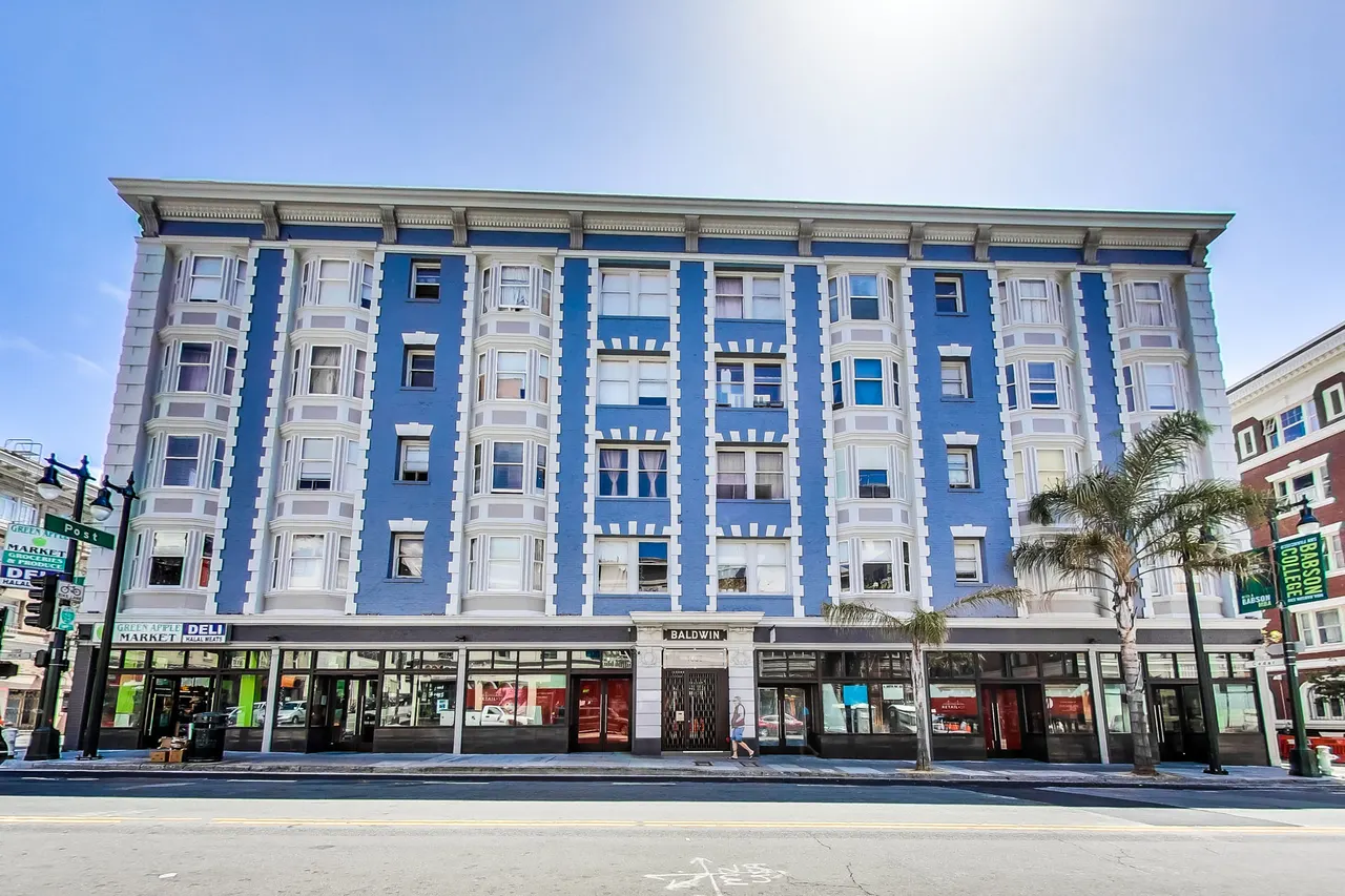 1030-1042 Polk Apartments