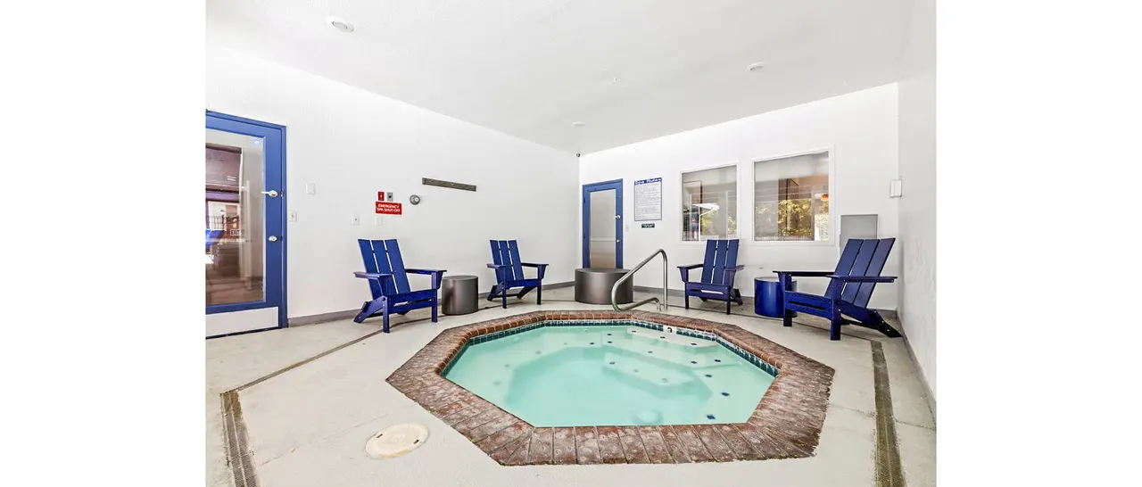 Chestnut Hills Apartments