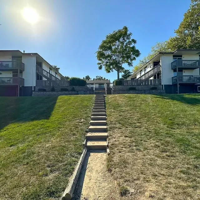 Riverside View Apartments