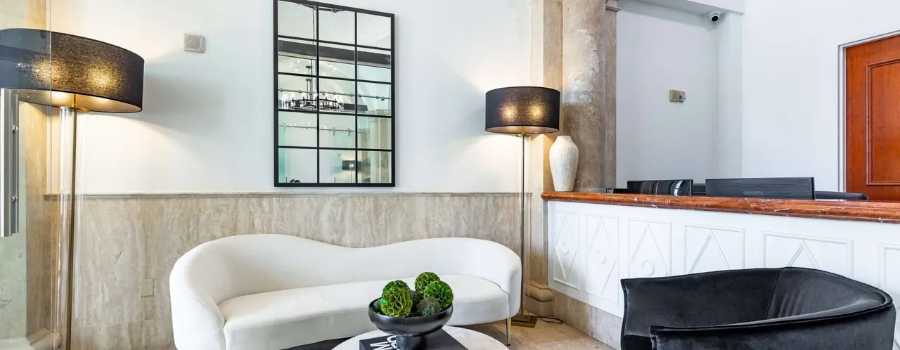 Veranda Club Apartments