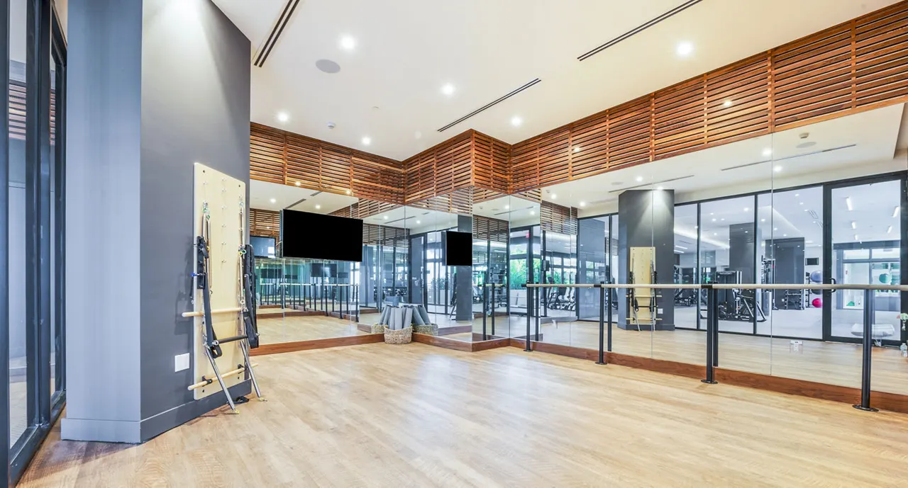 Crest at Pinecrest Apartments