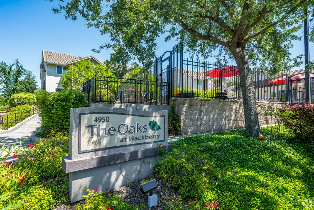 The Oaks At Hackberry