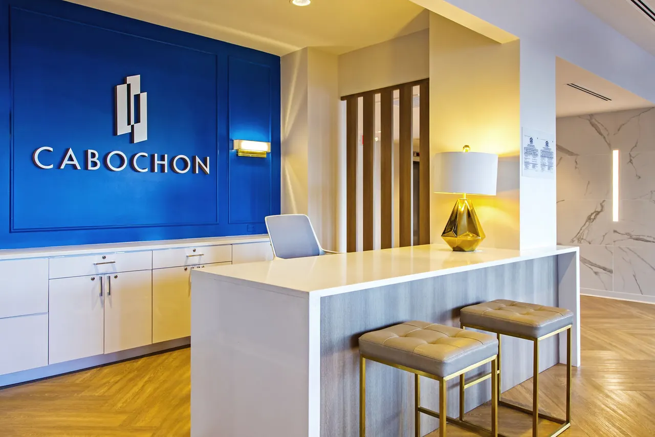 The Cabochon at River Oaks Apartments