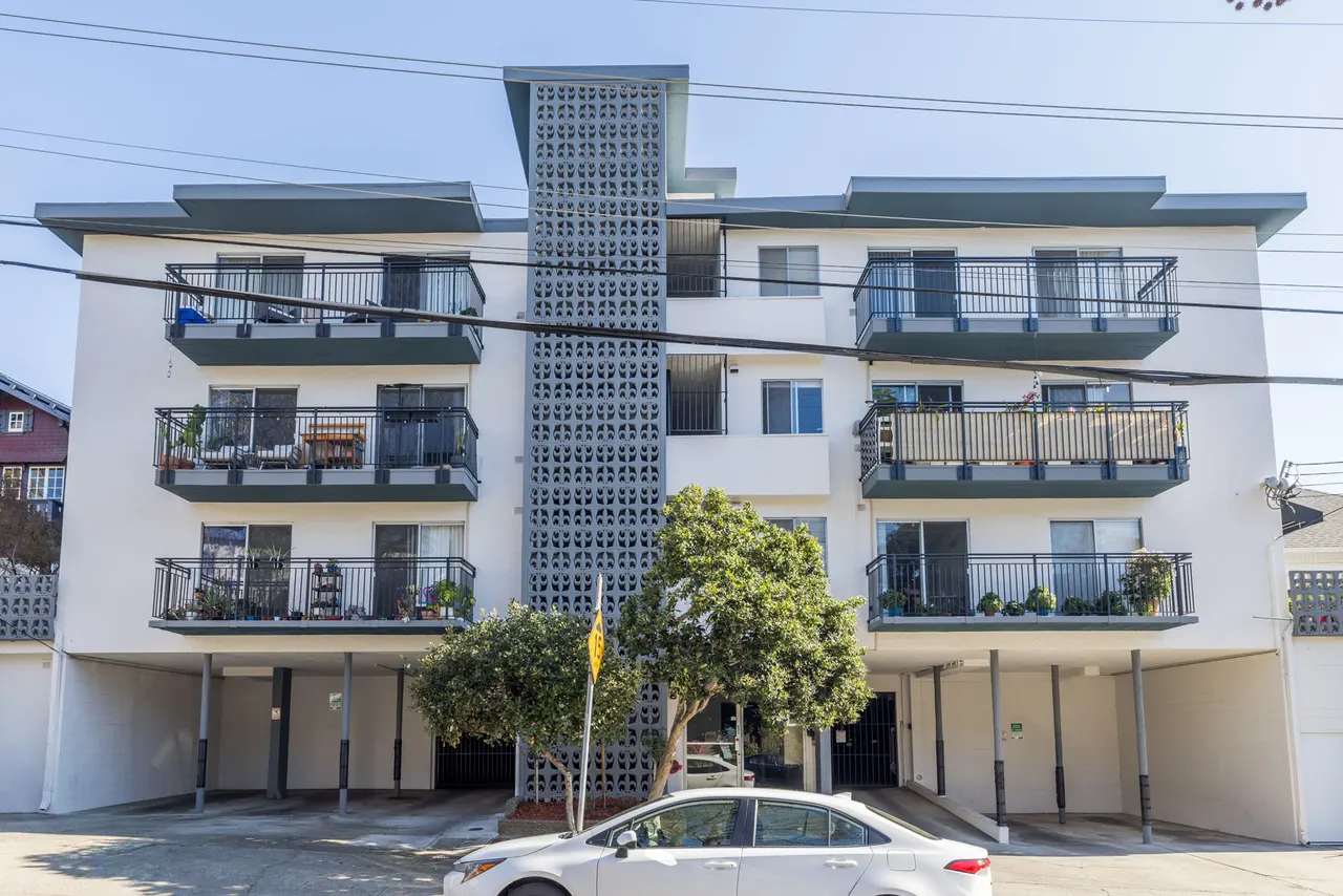630 Mariposa Apartments