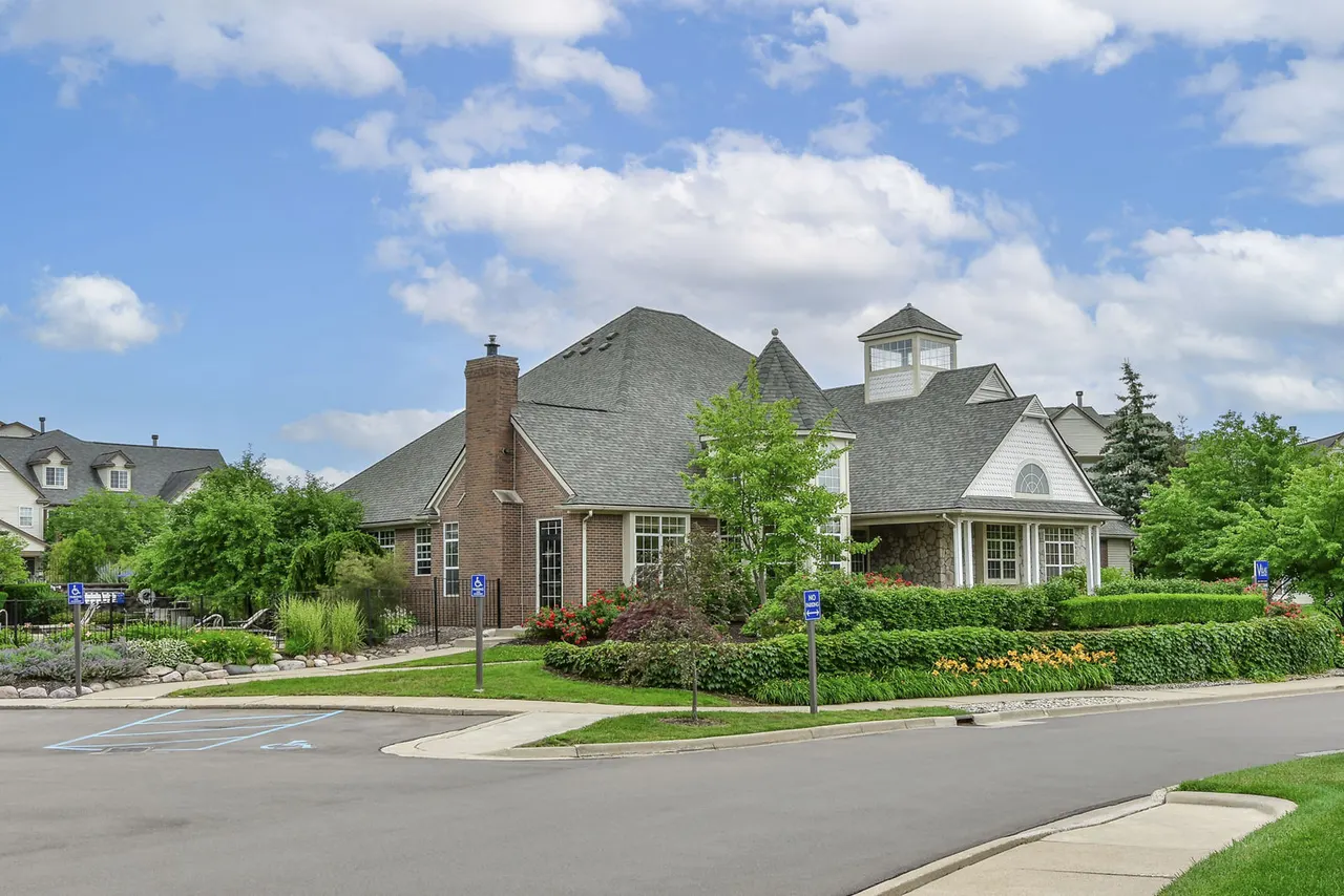 Lake Village of Ann Arbor