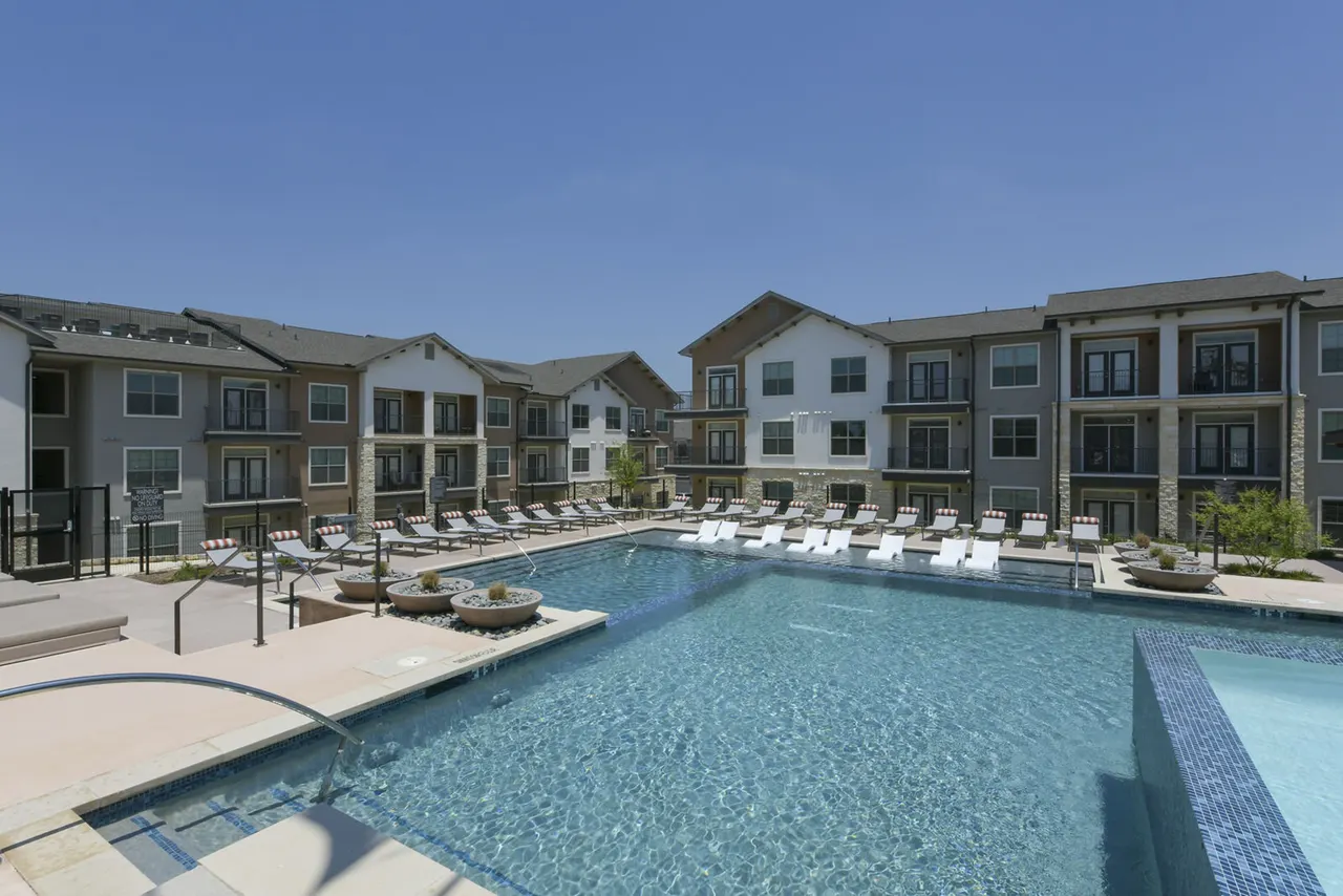 Park at Stone Oak Apartments