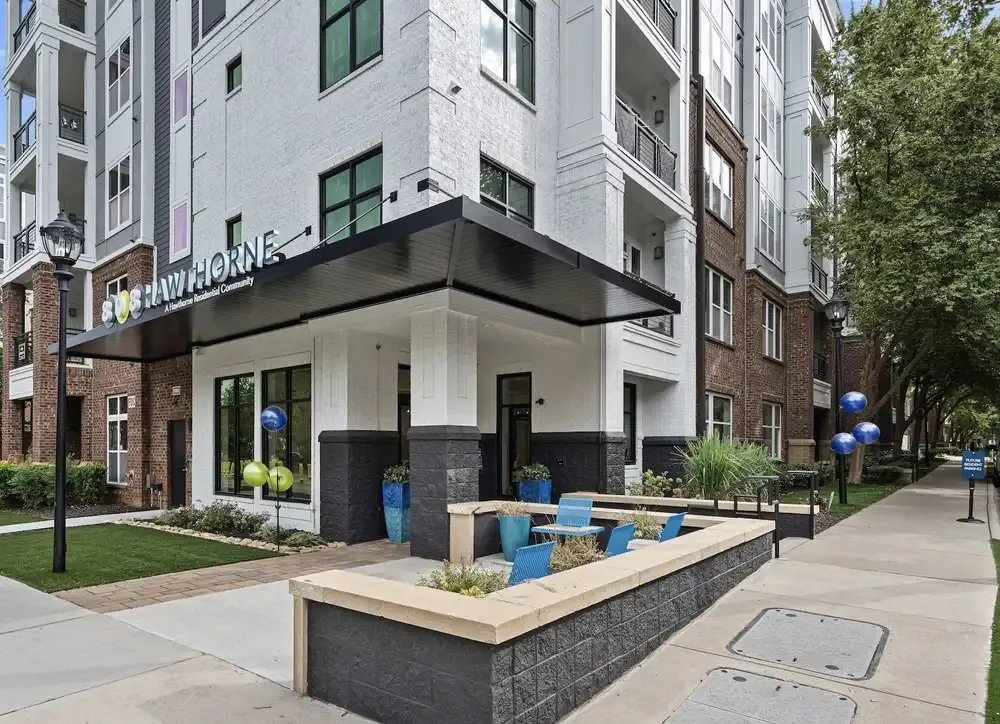 Metro 808 Apartments
