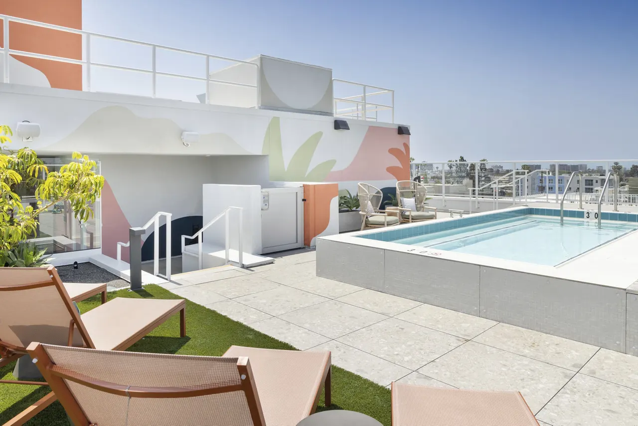The Charlie Mar Vista