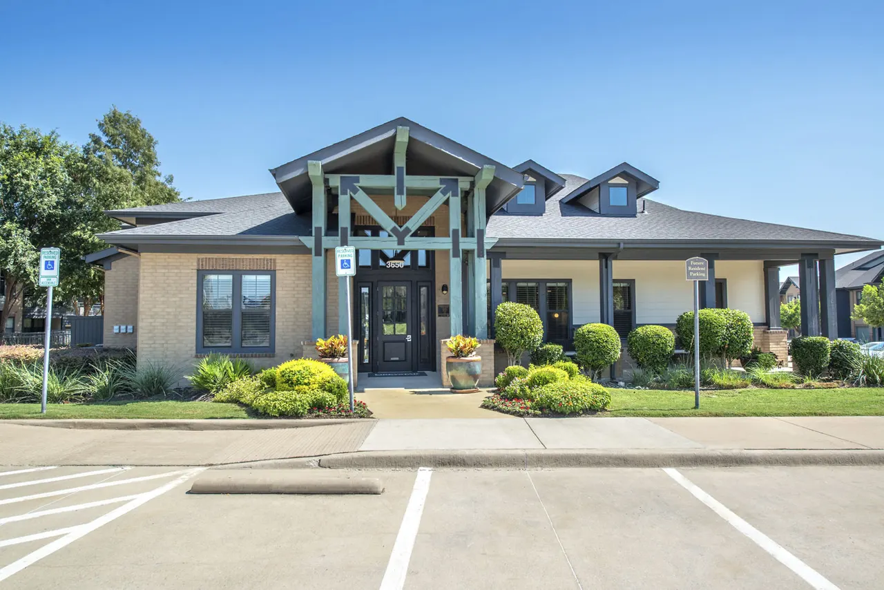 Creekside Townhomes