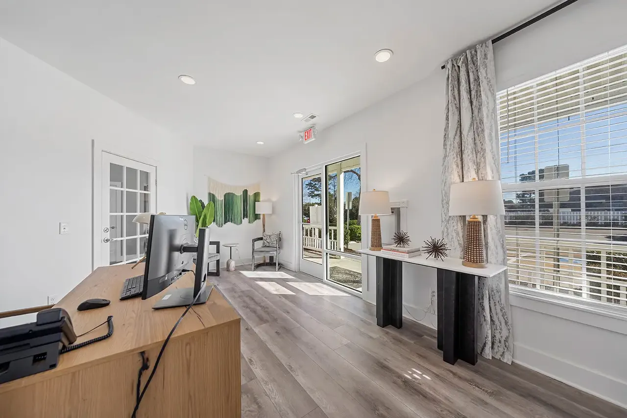 Seahawk Retreat Apartments