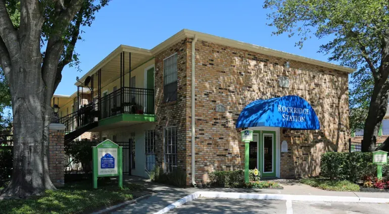 Rockridge Station Apartments