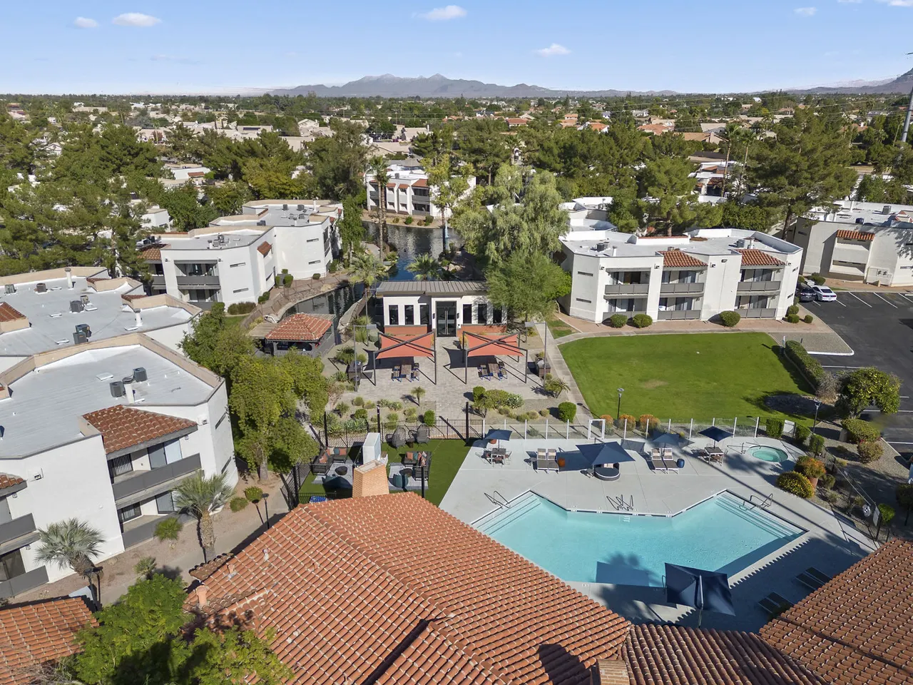 Genoa Lakes Apartments