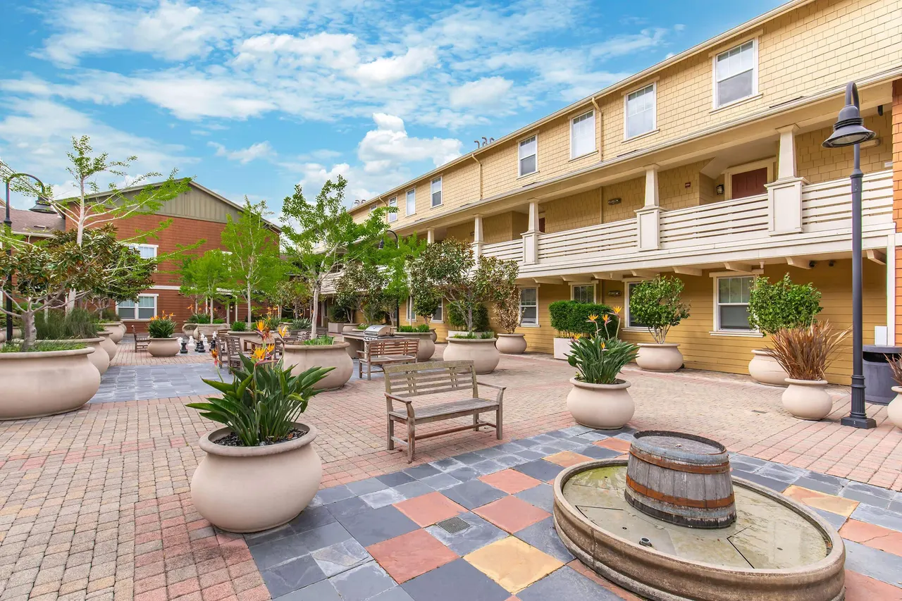 Oak Walk Apartments