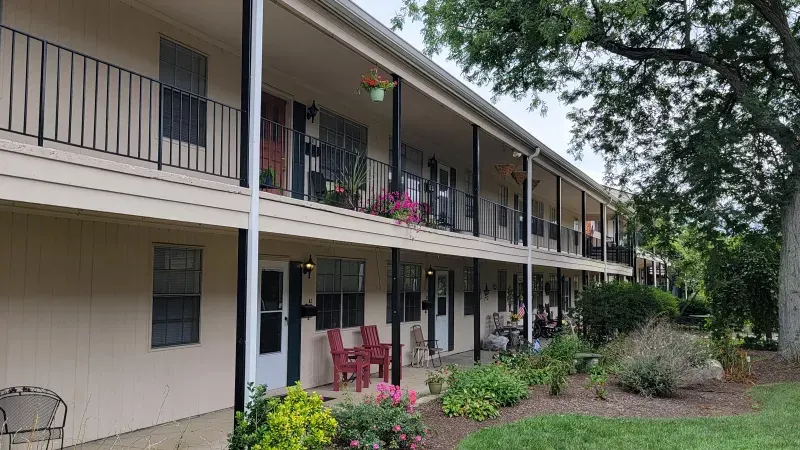 Lyn Village Apartments