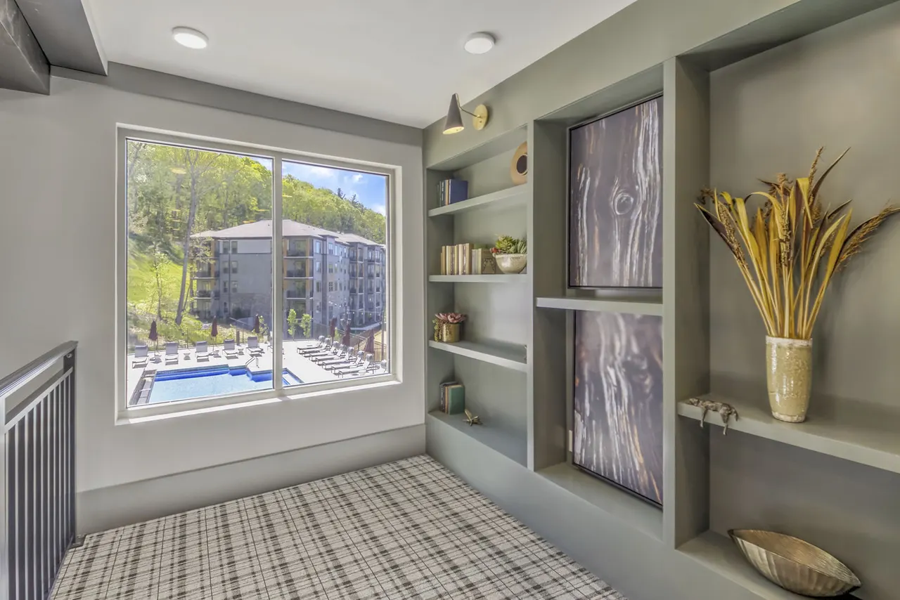 Enclave Piney Mountain