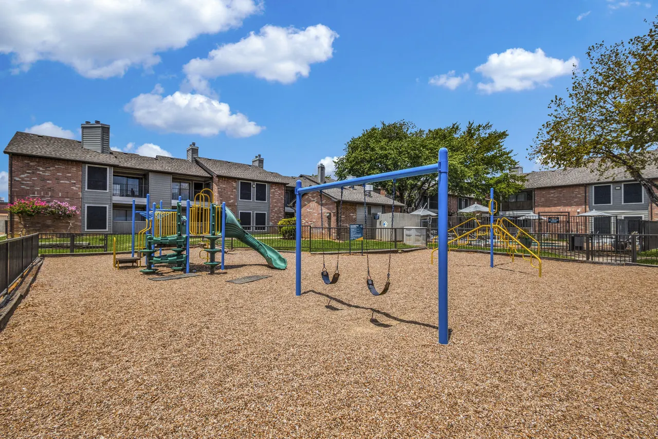 Windsor Court Apartments