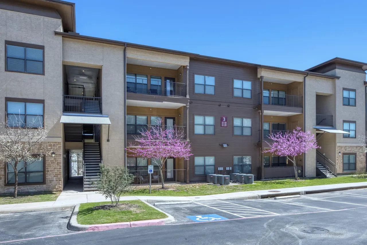 Rustico At Fair Oaks Apartments