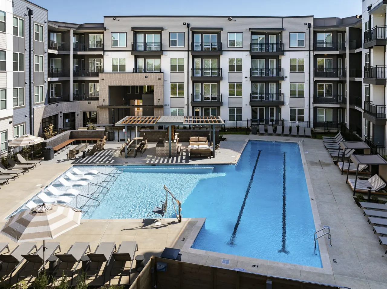 The Hickory at Indian Lake Village Apartments