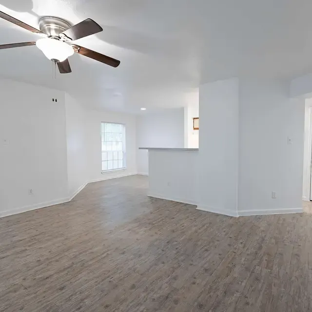 Lexington Hills Apartments