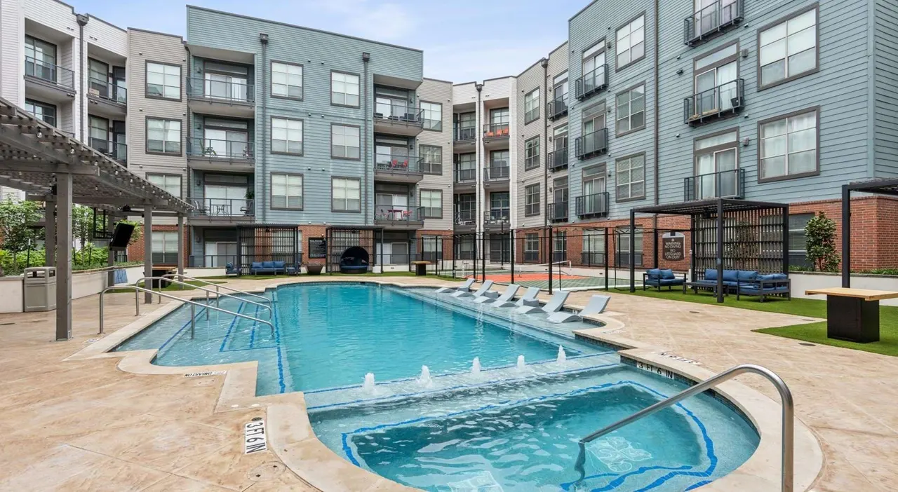 Broadstone Ambrose Apartments
