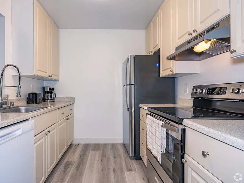 Seabreeze Apartment Homes