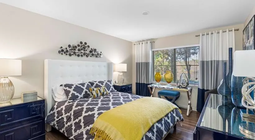 Barrington At Mirror Lake Apartments by Cortland