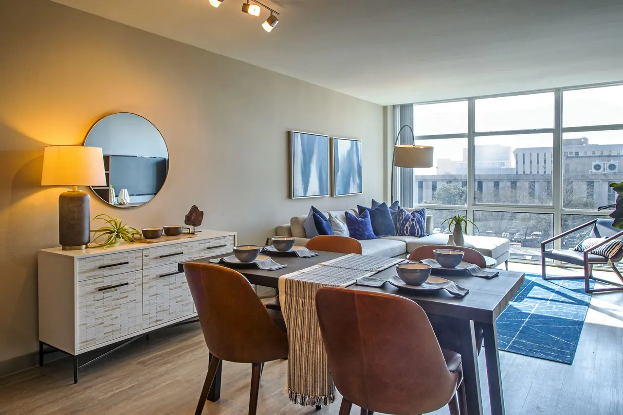 The Cabochon at River Oaks Apartments