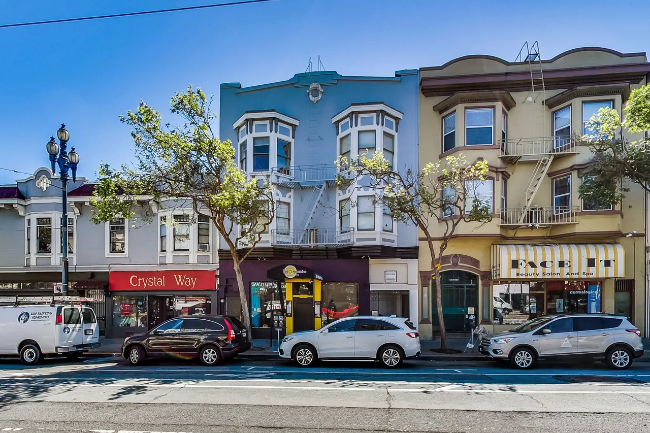 2339 Market Apartments