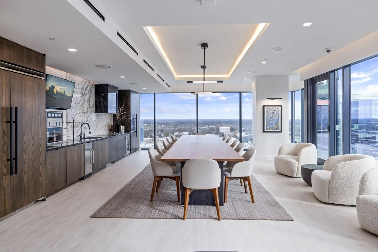 400H Apartments