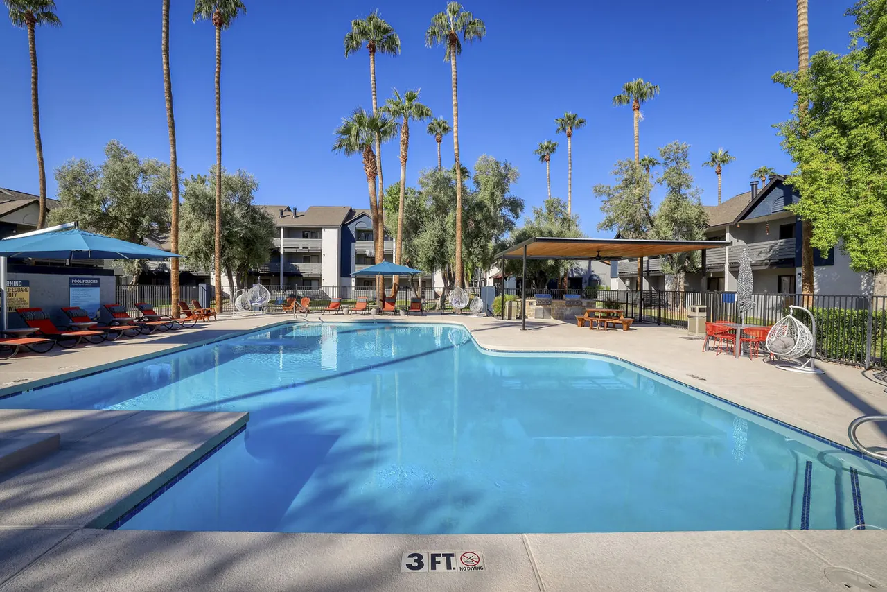Off Broadway Apartments