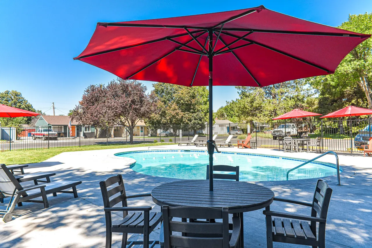 Laurel Park Apartments