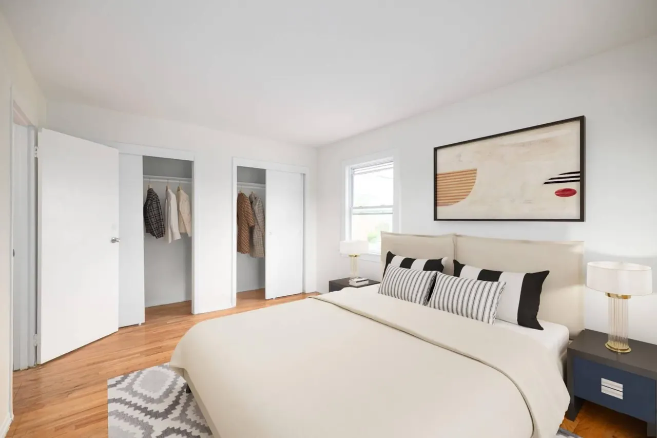 Pinewood Apartments-Lakewood