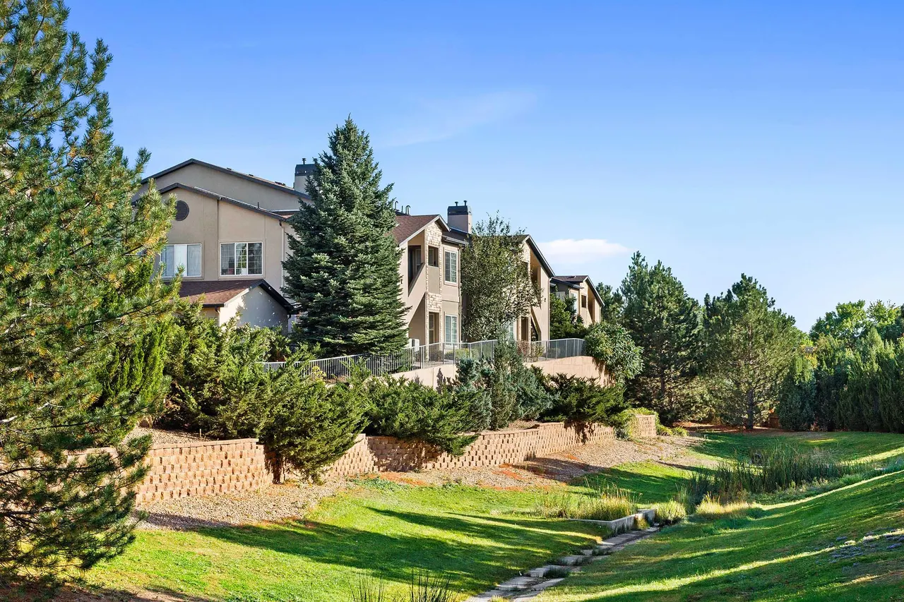 Summerfield Condominium Apartments