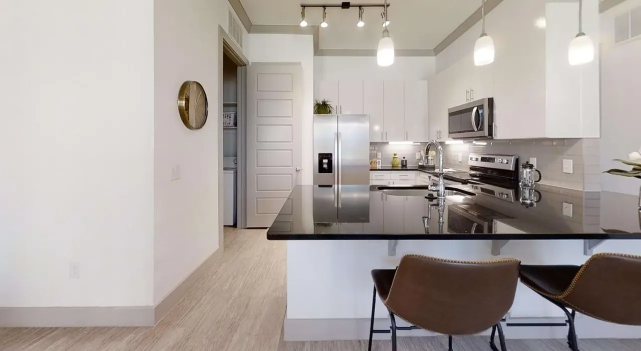 Reveal at Bayside Apartments