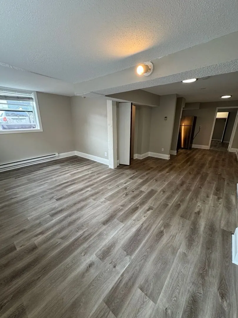 214 Oak Grove Apartments