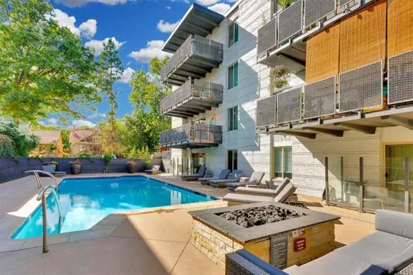 950 Lafayette Apartments