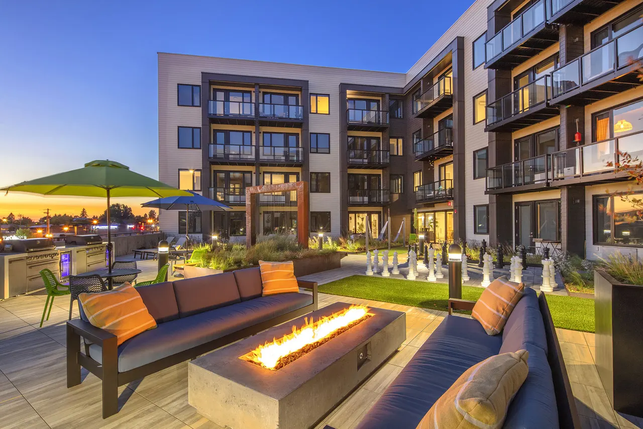 Aria Apartments