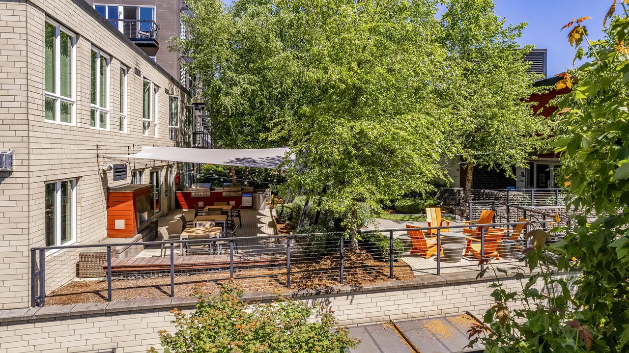 Allez Apartments