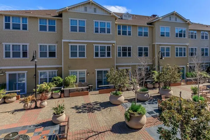 Oak Walk Apartments