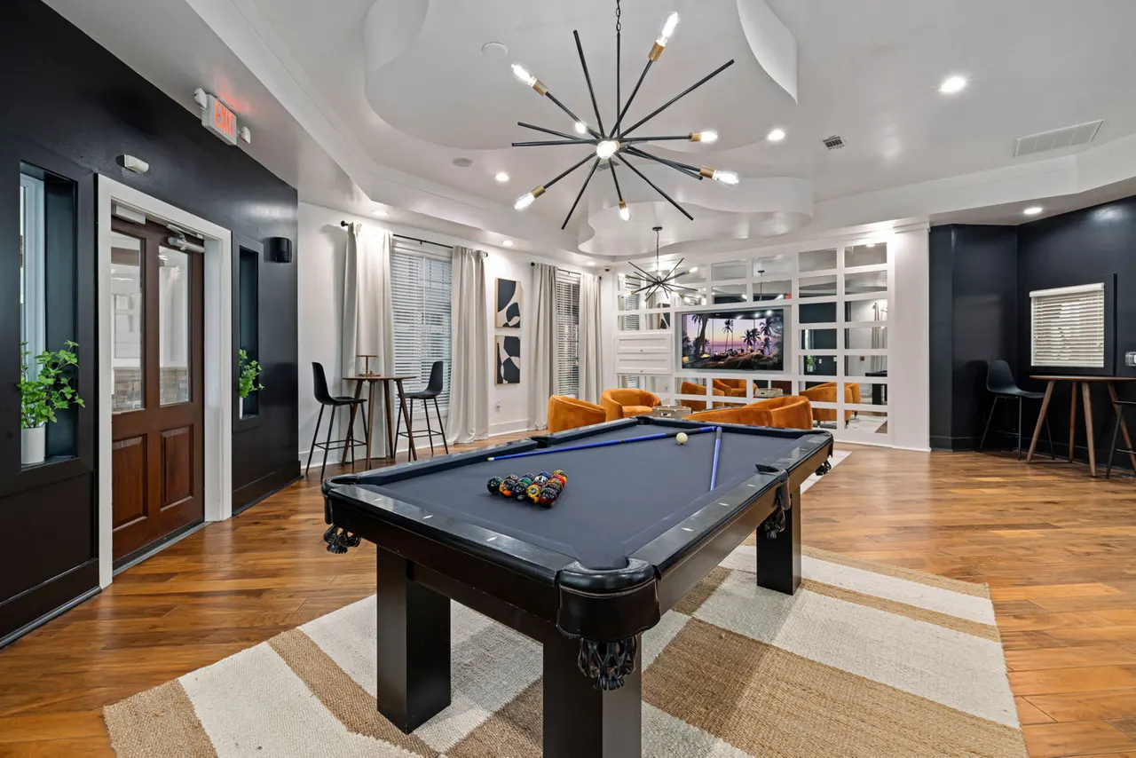 Garrett West Apartments