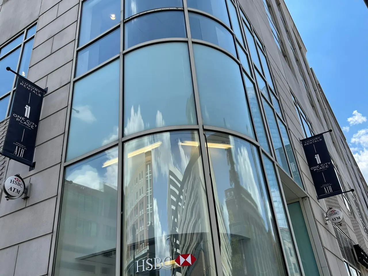 1 City Place Lounge