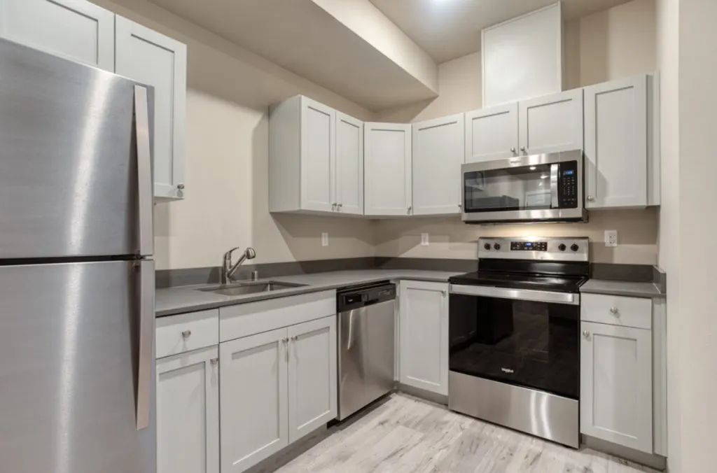 Lake Grove Apartments