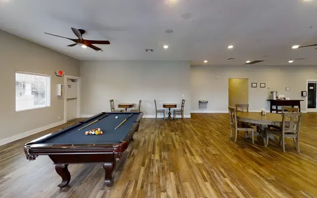 Lake Tonopah Apartments